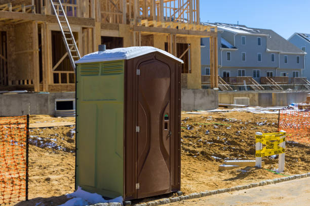 Best Porta potty rental near me  in Finneytown, OH