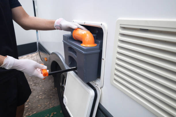 Best Porta potty rental near me  in Finneytown, OH